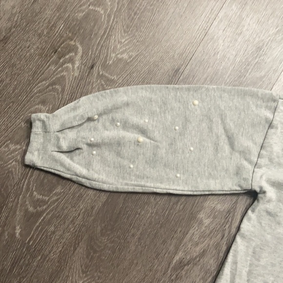 Grey Cropped Long Sleeve Sweater - Picture 2 of 4